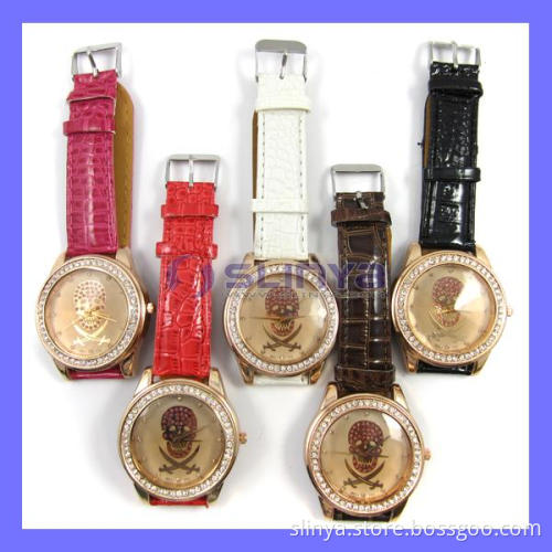 New Arrive Woman Fashion Leather Band Skull Quartz Wrist Watch Diamond Metal Gift (WA-715)